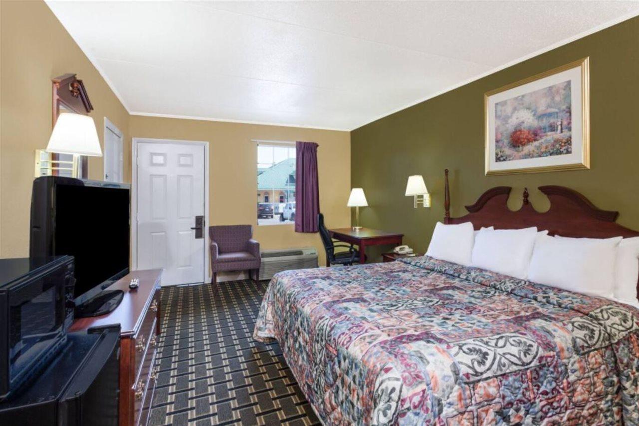 Days Inn By Wyndham Lenoir City Ngoại thất bức ảnh