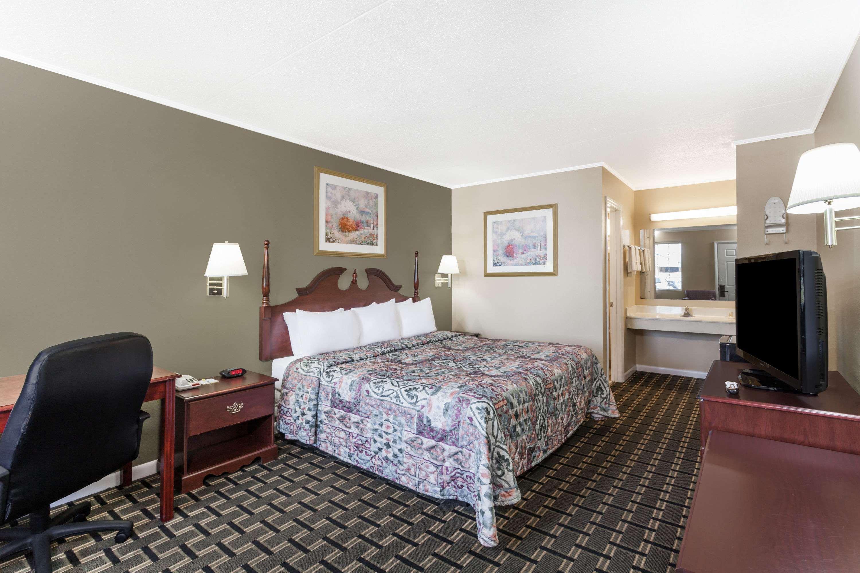 Days Inn By Wyndham Lenoir City Ngoại thất bức ảnh