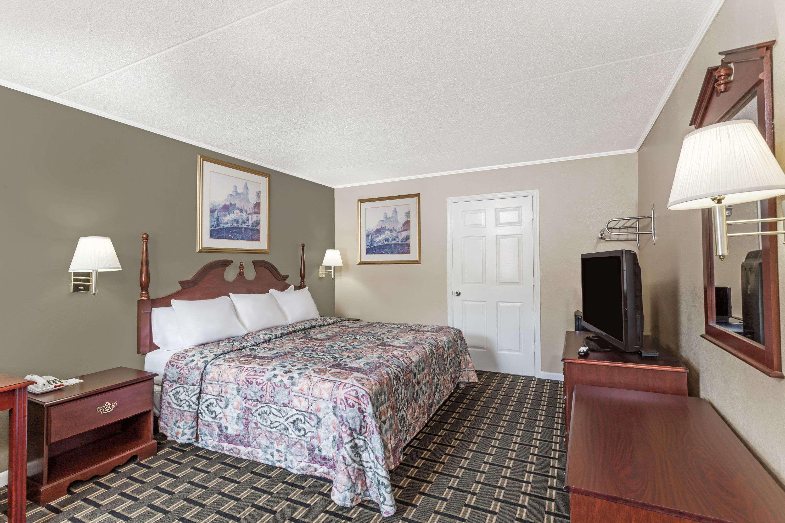 Days Inn By Wyndham Lenoir City Ngoại thất bức ảnh